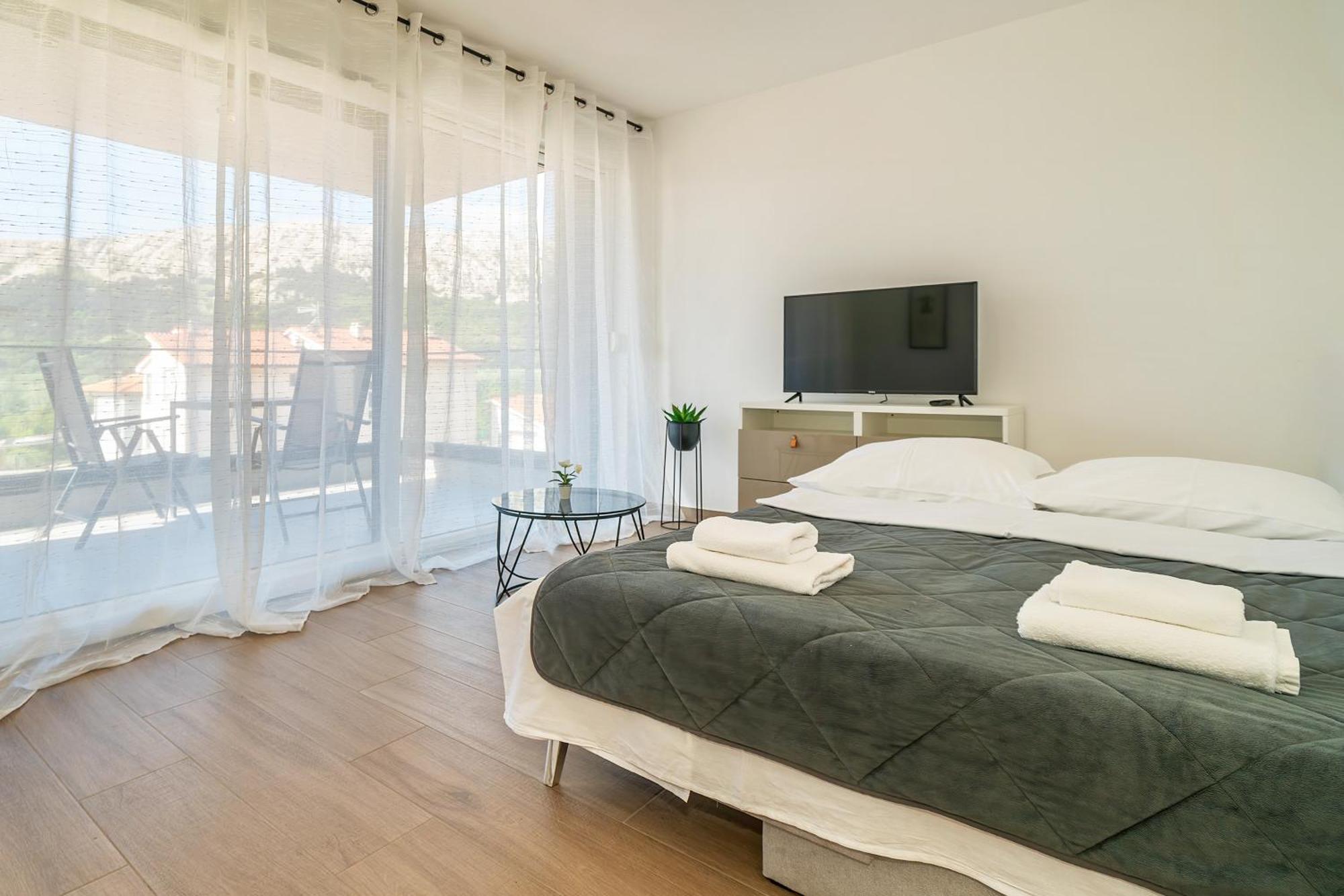 Poolside Apartments Anabella Baska  Exterior photo